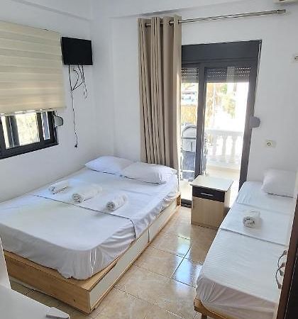 Alsi Rooms Ksamil Esterno foto