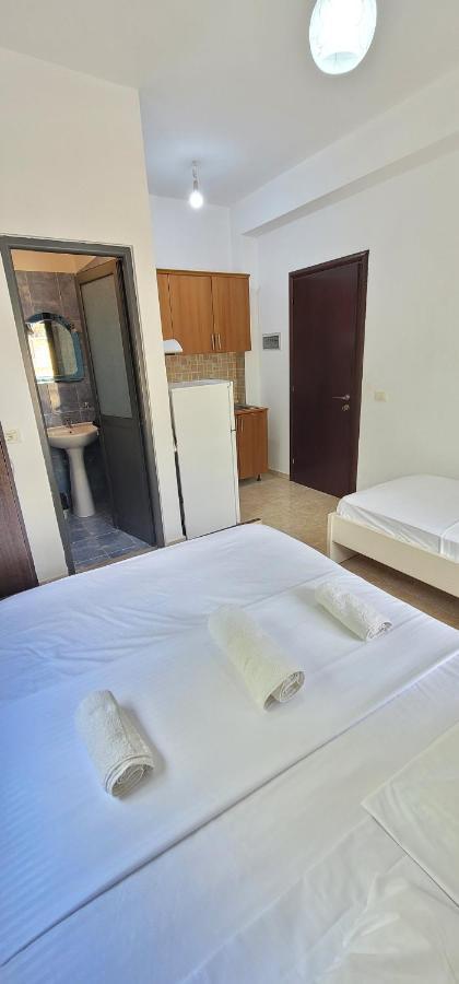 Alsi Rooms Ksamil Esterno foto