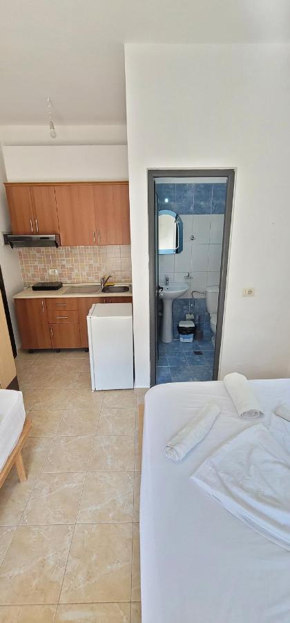 Alsi Rooms Ksamil Esterno foto