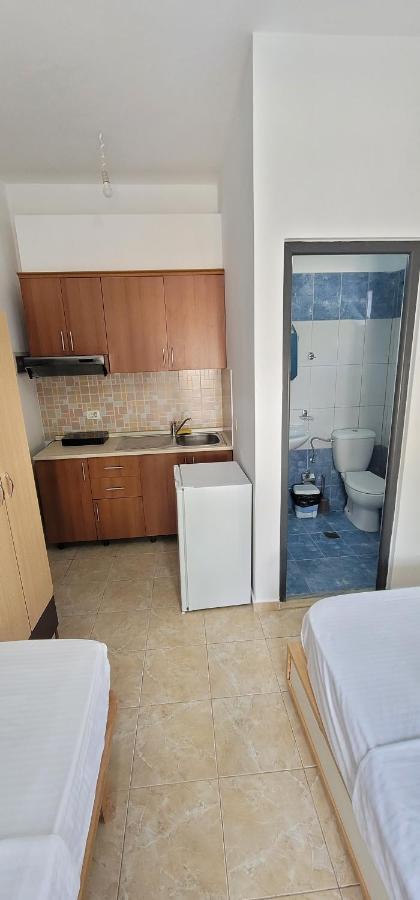 Alsi Rooms Ksamil Esterno foto